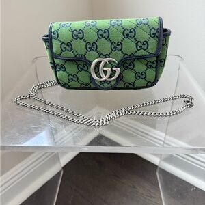 Gucci Green Marmont GG Quilted Crossbody Bag in green